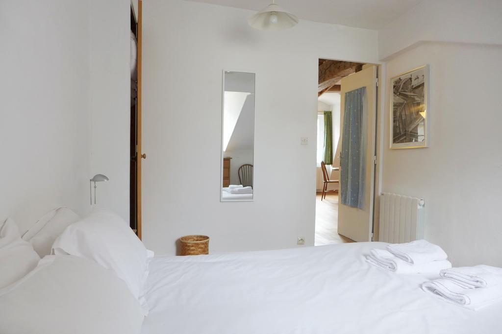 Apartamento Le Jardin Du Marais París Habitación foto